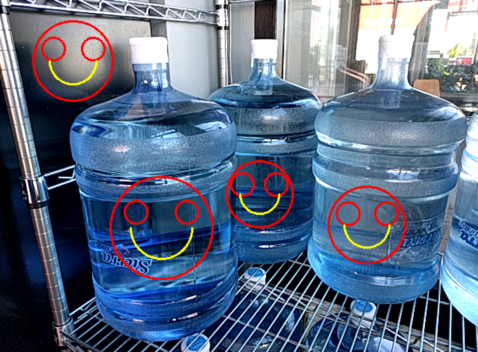 contour detect water bottles
